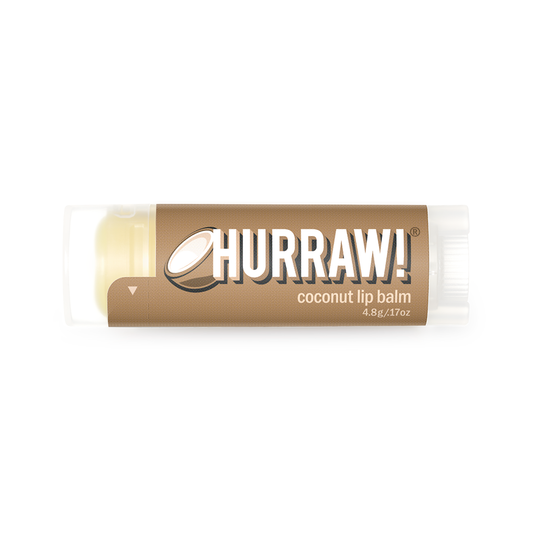 Hurraw kokosnoot lippenbalsem productfoto op lichte achtergrond