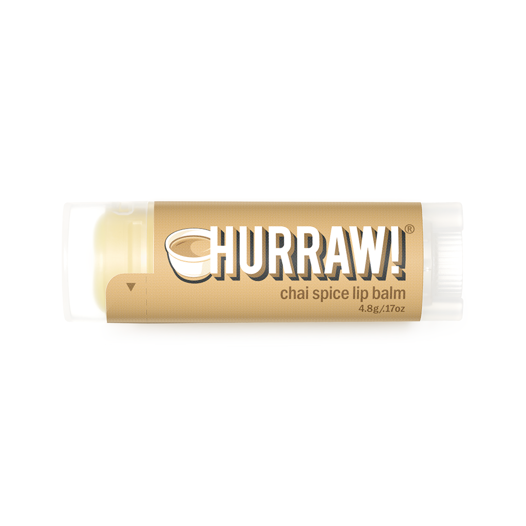 Hurraw Chai Spice lippenbalsem productfoto op lichte achtergrond