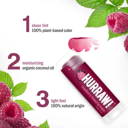 Framboos getinte lippenbalsem van Hurraw met frambozen en berry kleurvlak